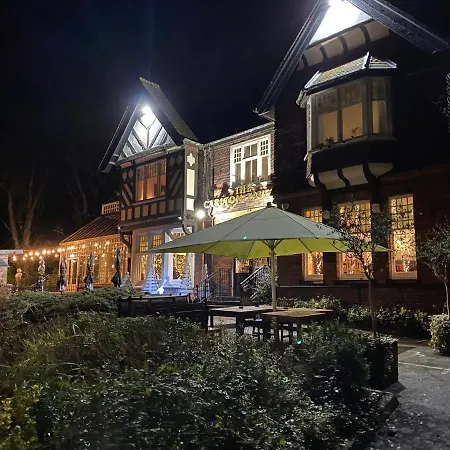 The At Carlton Tavern Free Parking Lodge