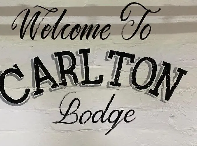 Lodge The At Carlton Tavern Free Parking *