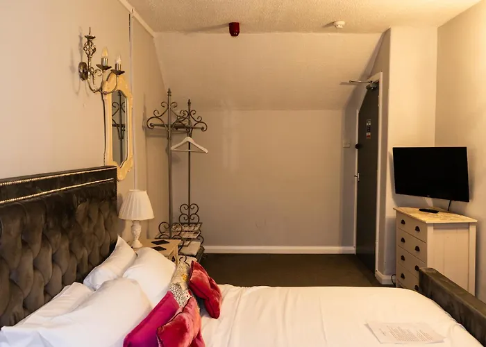 The At Carlton Tavern Free Parking Lodge York