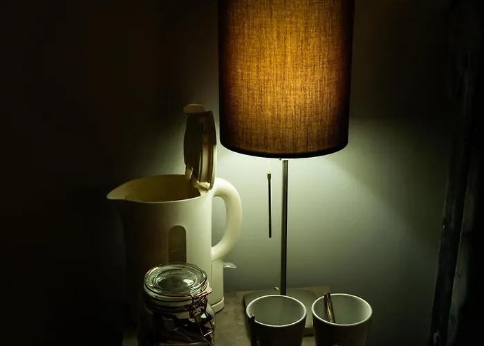 Lodge The At Carlton Tavern Free Parking