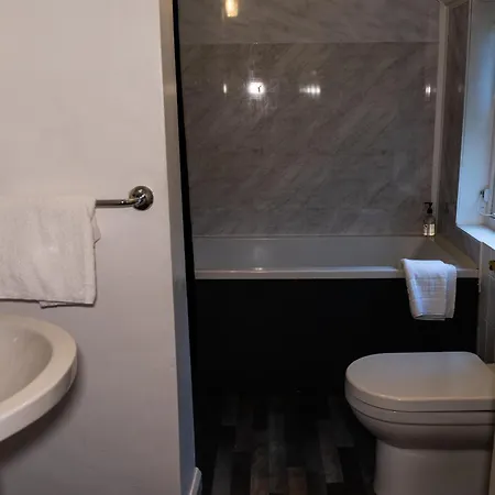 The At Carlton Tavern Free Parking *